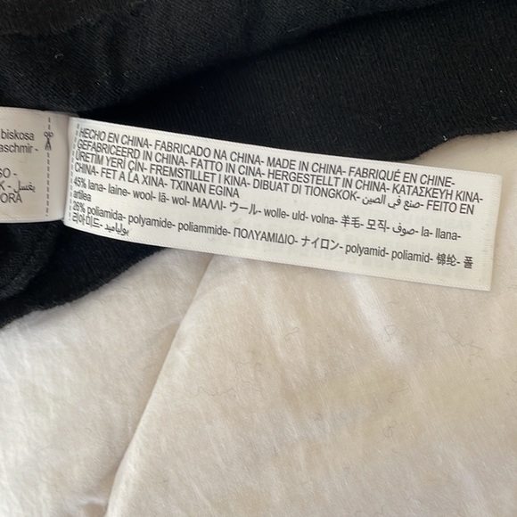 Massimo Dutti vneck sweater - Picture 6 of 7